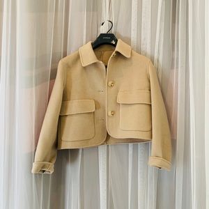 100% wool short coat, very stylish